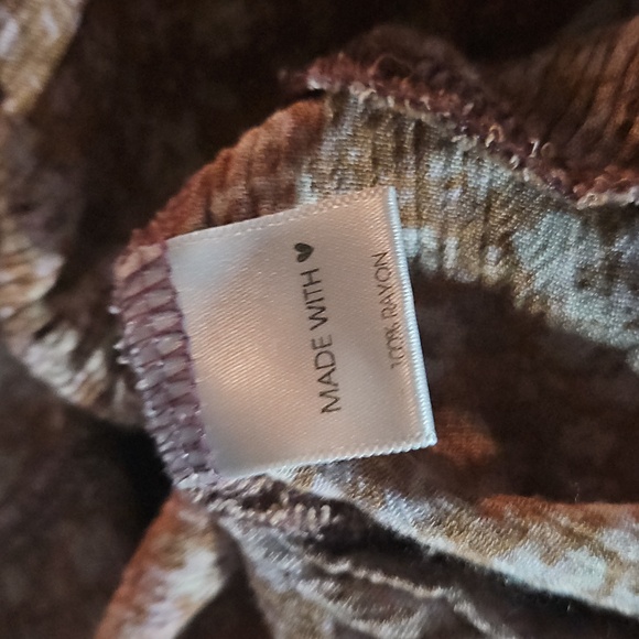 Arula Floral Smocked Babydoll Short Sleeve TOP - Picture 6 of 7